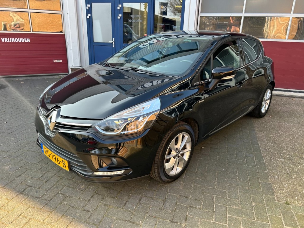 Renault Clio - 0.9 TCE LIMITED NL auto. Prijs inclusief garantie! - AutoWereld.nl