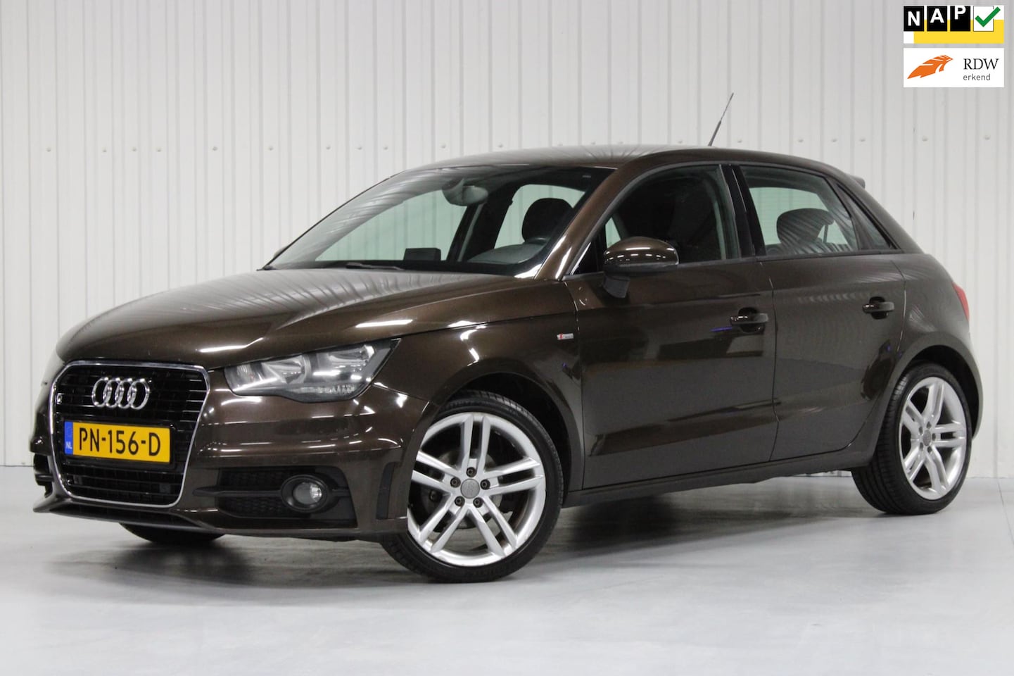 Audi A1 Sportback - 1.6 TDI Ambition Pro Line Business 1.6 TDI Ambition Pro Line Business - AutoWereld.nl