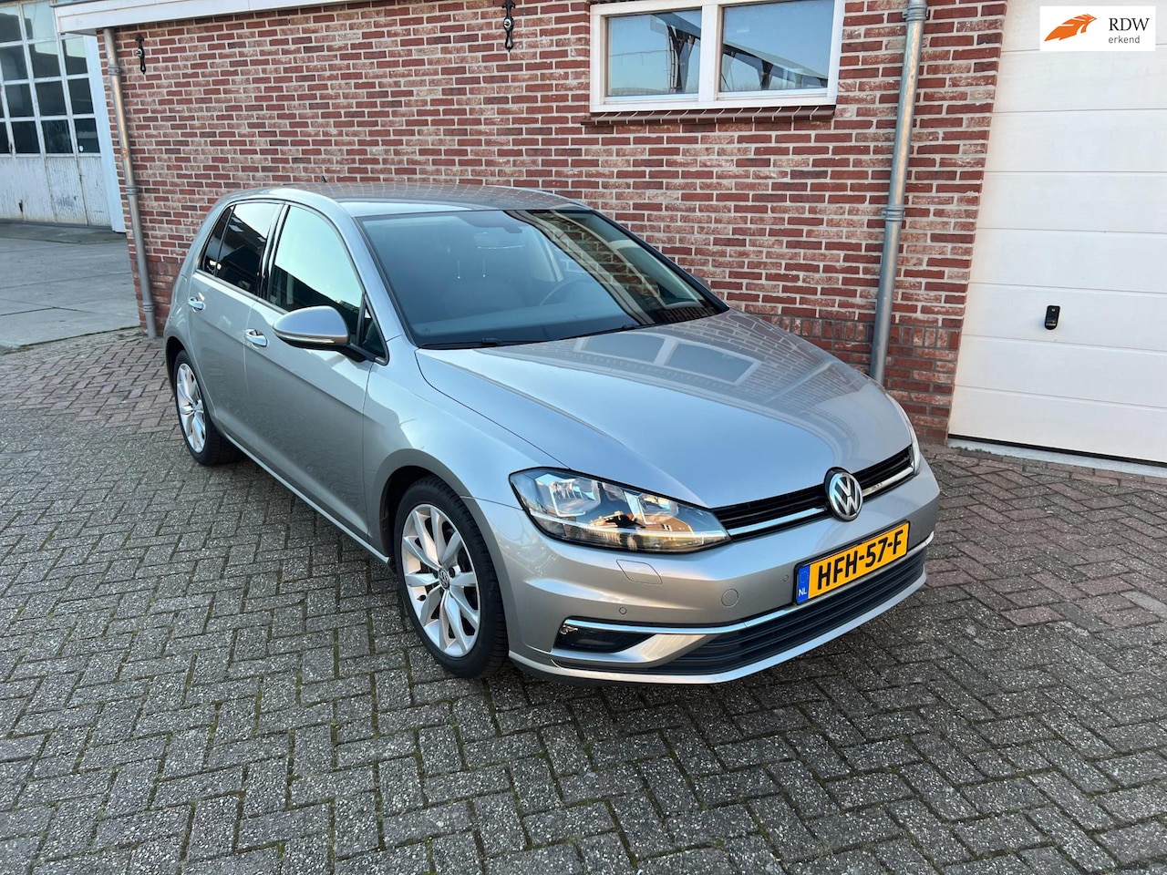 Volkswagen Golf - 1.5 TSI Highline|Automaat|AppleCarplay|150PK - AutoWereld.nl