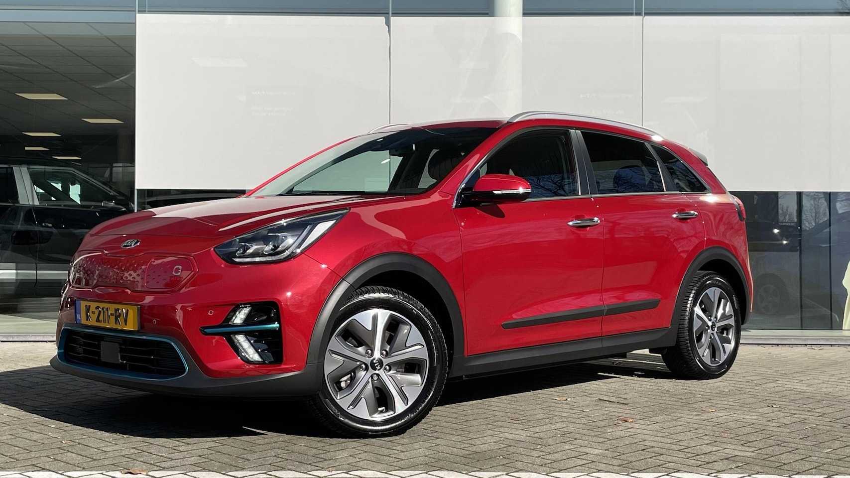 Kia e-Niro - ExecutiveLine 64 kWh Navigatie | Elektrisch verstelbare Voorstoelen | Parkeer sensoren voo - AutoWereld.nl