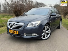 Opel Insignia Sports Tourer - 1.6 T Cosmo OPC / Airco / Navi / CC / Half Leder / Elektr. en Verw voorstoel / Trekhaak /