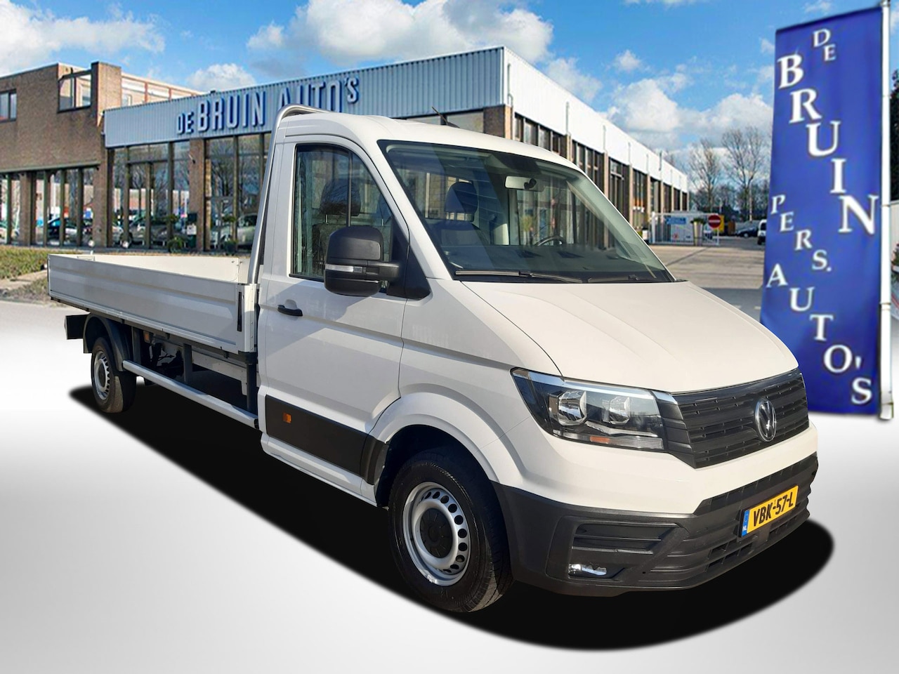 Volkswagen Crafter - 2.0 TDI 140Pk Open laadbak / Pick-up Lange laadbak Autm. 3000 Kg Trekhaak - AutoWereld.nl