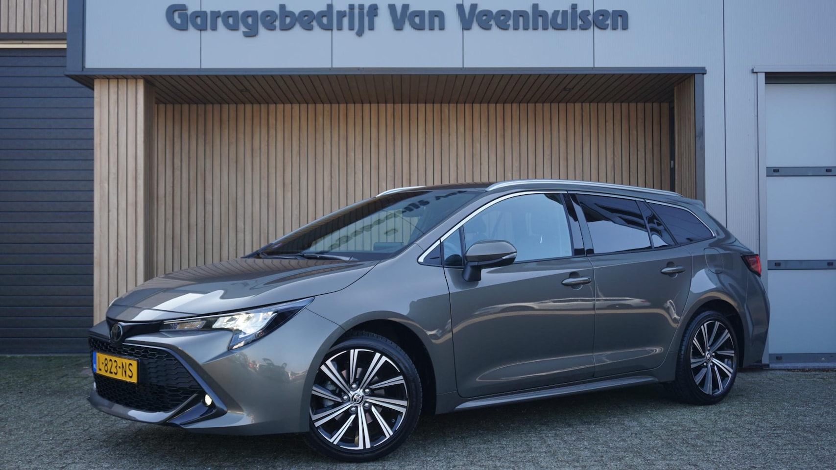 Toyota Corolla Touring Sports - 1.2 116pk Turbo Dynamic H-Leder Virtual Cockpit 17inch LM Drive Select *NL auto* 23853km! - AutoWereld.nl