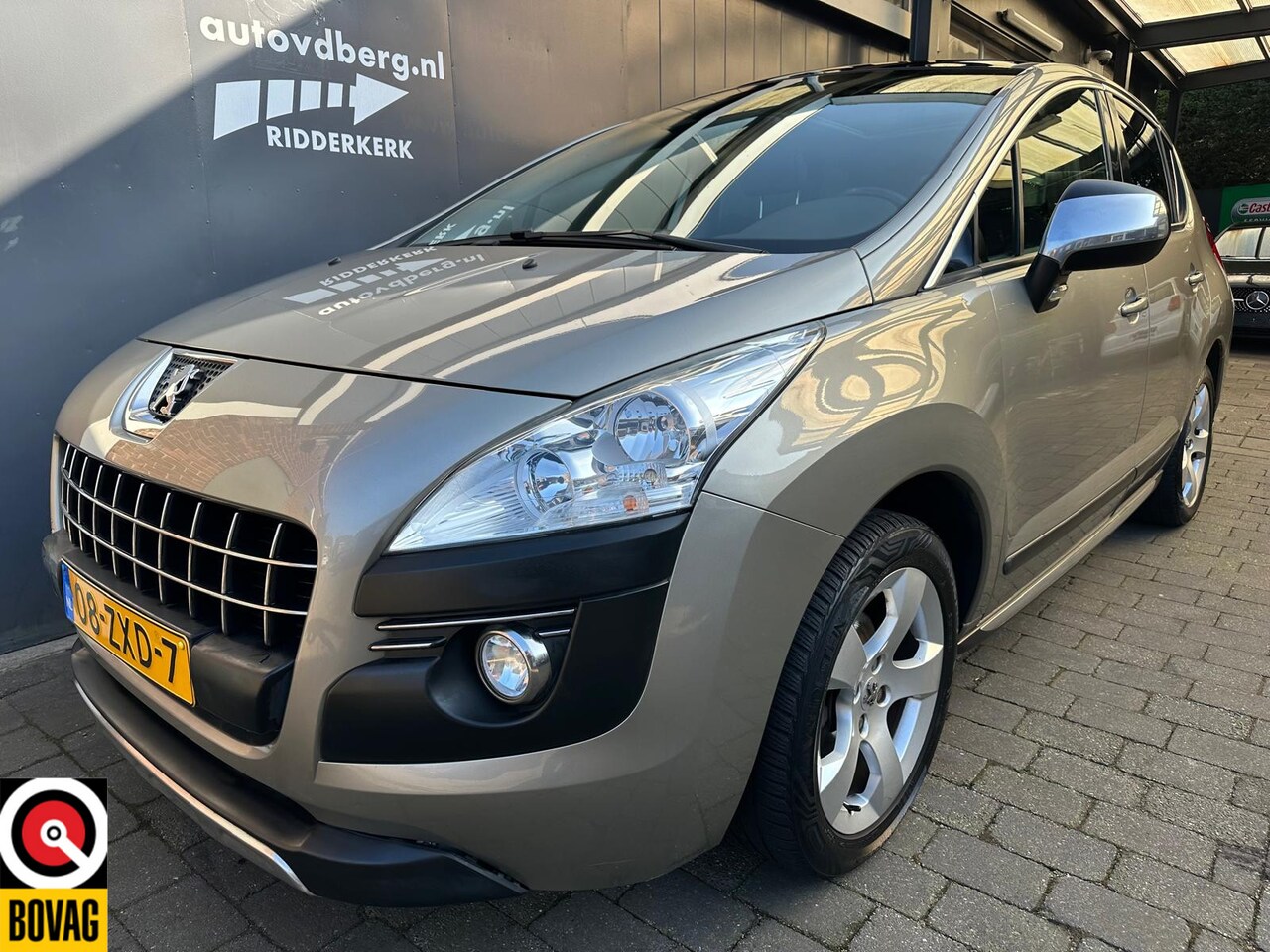 Peugeot 3008 - 1.6 VTi Style Panodak | Cruise | Navigatie | trekhaak | - AutoWereld.nl