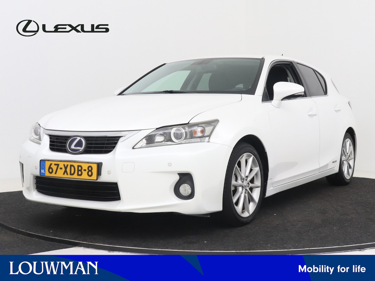 Lexus CT 200h - Business Edition | Leer | Stoelverwarming | Premium Navigatie | Cruise Control | Park Assi - AutoWereld.nl