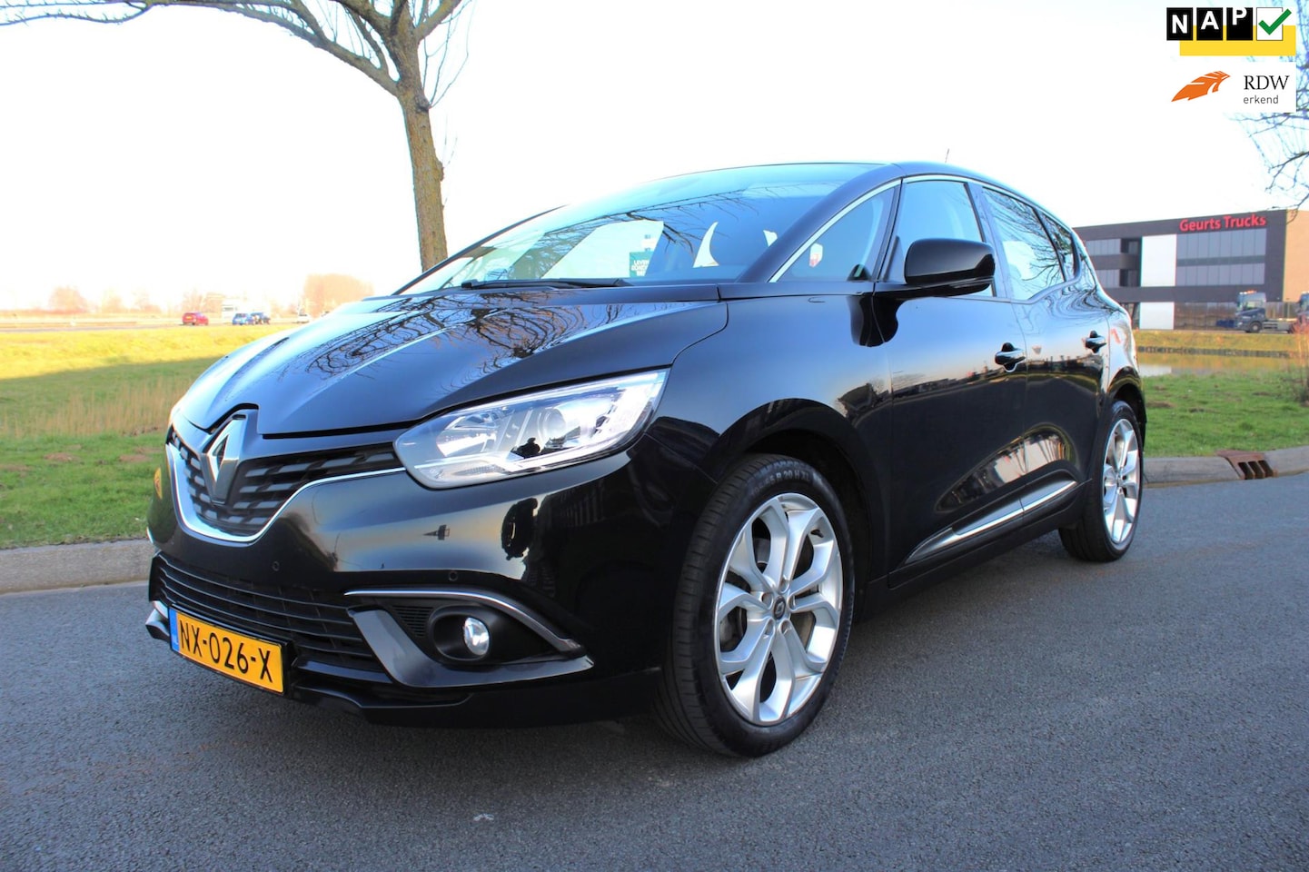 Renault Scénic - 1.2 TCe Zen Climate Control,Navigatie - AutoWereld.nl