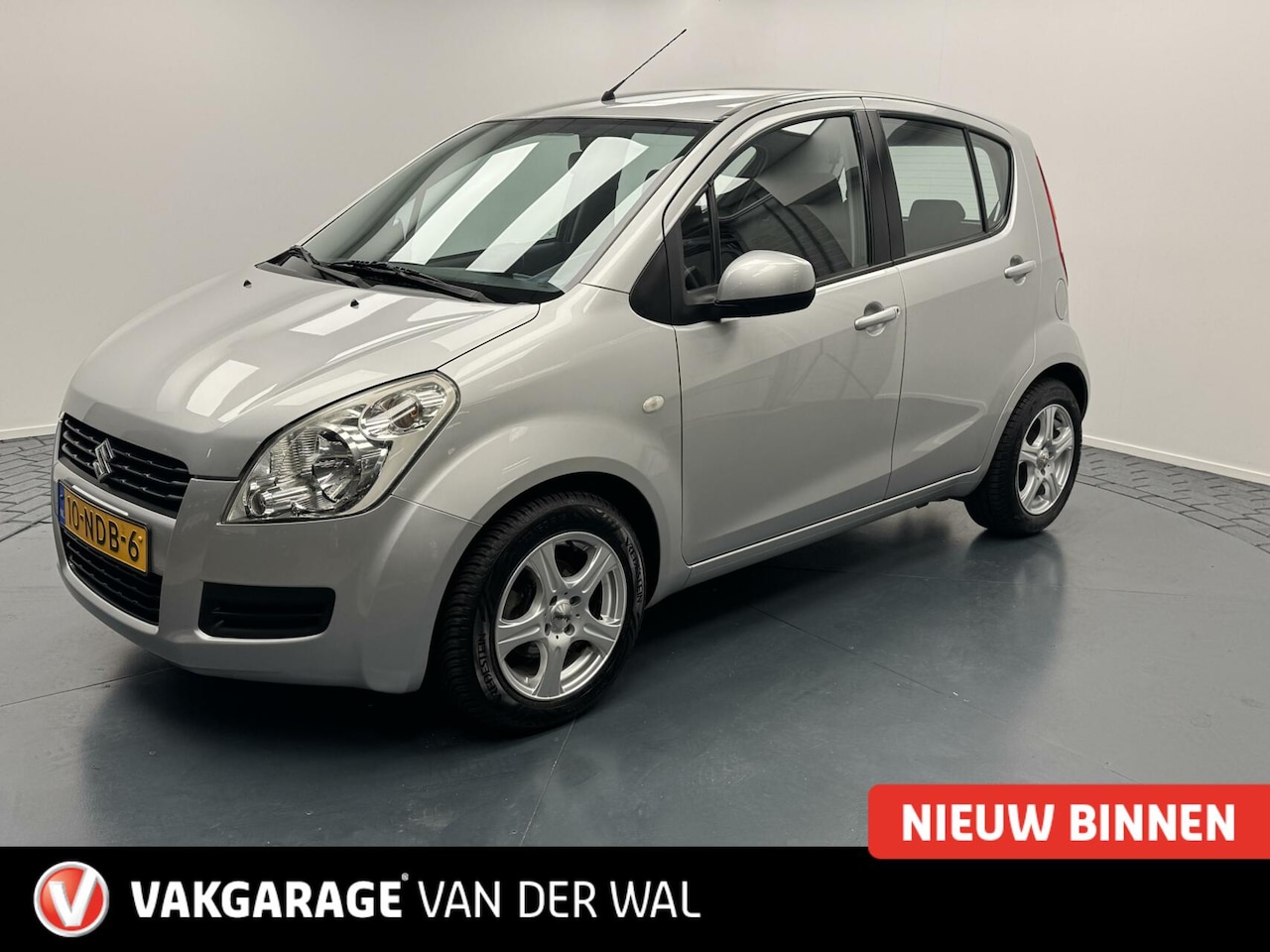 Suzuki Splash - 1.2i Exclusive Airco-Lm 15"velgen-Trekhaak - AutoWereld.nl