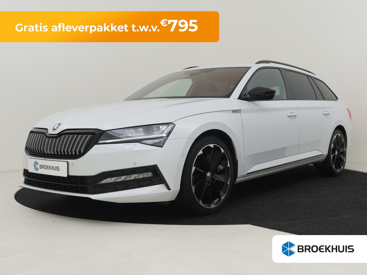 Skoda Superb Combi - 1.4 TSI iV 218pk Sportline Business 1600kg trekgewicht | Adaptief cruise control | Navigat - AutoWereld.nl