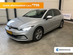 Volkswagen Golf - 1.0 TSI Life 111pk | Adaptief cruise control | Privacy glass | Navigatie via app | Parkeer