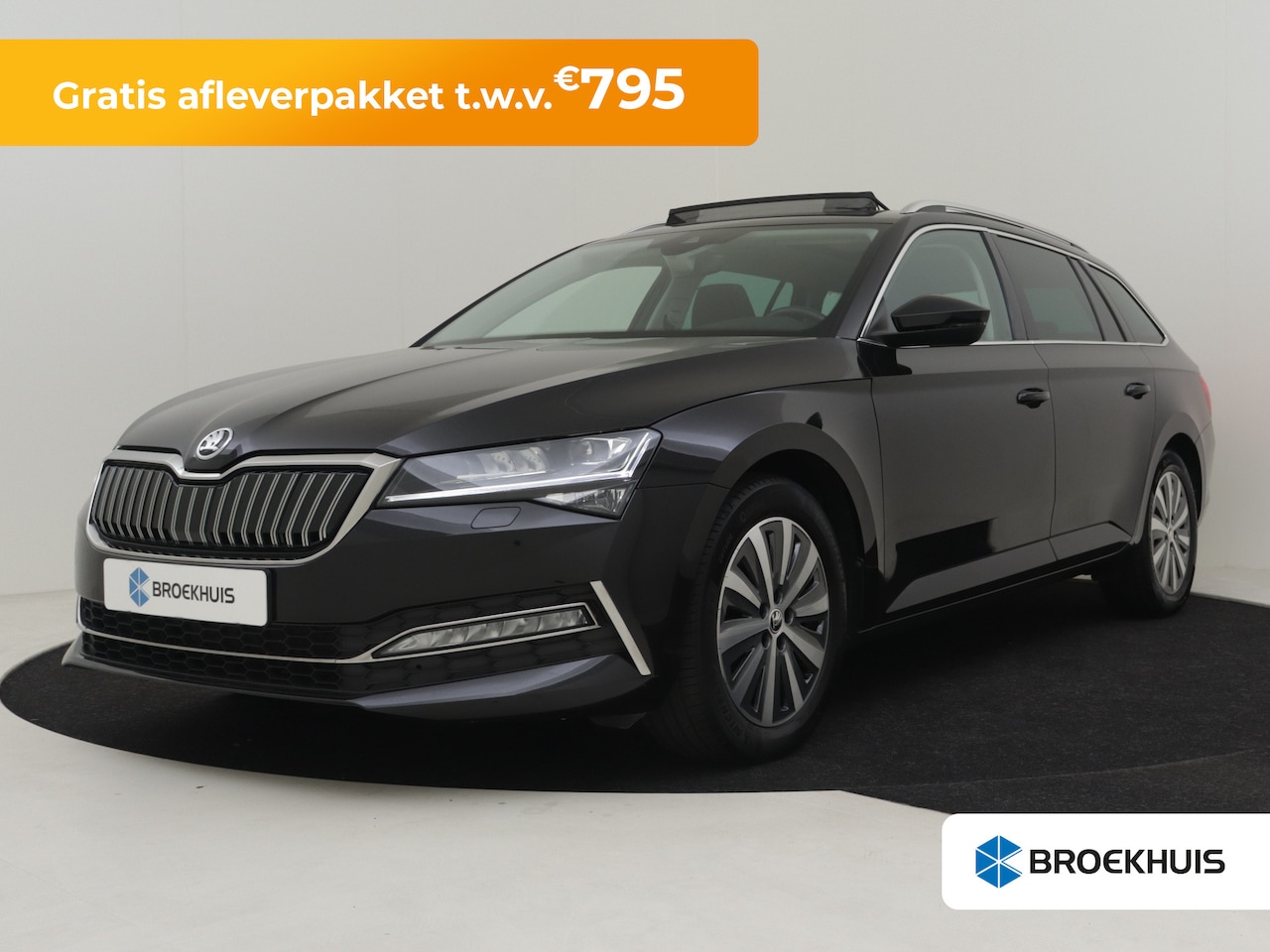 Skoda Superb Combi - 1.4 TSI iV Business Edition Plus 218pk | Trekhaak | Cruise control | Navigatie | App conne - AutoWereld.nl