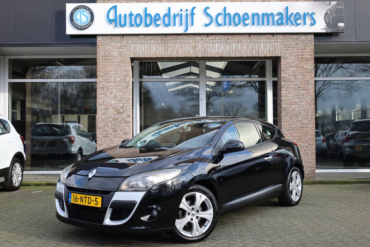 Renault Mégane Coupé - 1.4 TCe Dynamique CRUISE NAVI CLIMA SUBWOOFER 17"LMV 2xKEYLESS XENON 2xPDC NAP - AutoWereld.nl