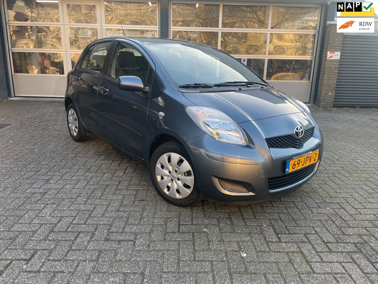 Toyota Yaris - 1.3 VVTi Aspiration AUTOMAAT|1E EIG|AIRCO|NETTE AUTO! - AutoWereld.nl