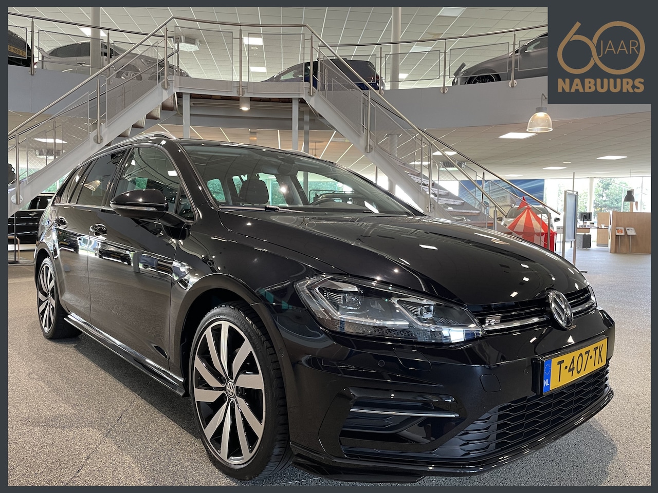 Volkswagen Golf Variant - 1.5 TSI 150pk DSG R-Line, Pano, ACC - AutoWereld.nl