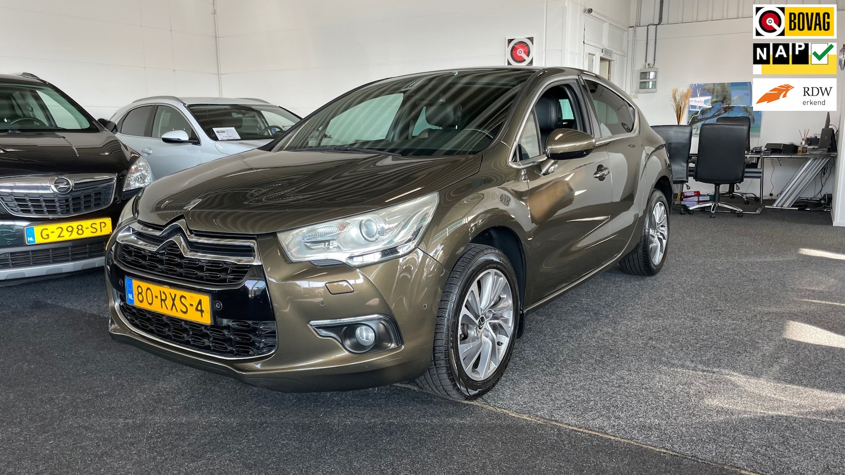 Citroën DS4 - 1.6 THP So Chic 1.6 THP So Chic, Automaat, Nav, Climate, Cruise, Leder, Trekhaak, Lichtmetaal. - AutoWereld.nl