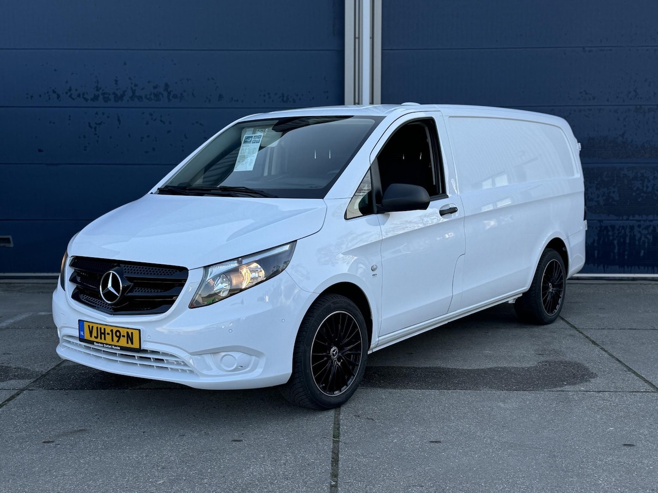 Mercedes-Benz Vito - 116 CDI Lang AIRCO / CRUISE CONTROLE / NAVI / TREKHAAK - AutoWereld.nl