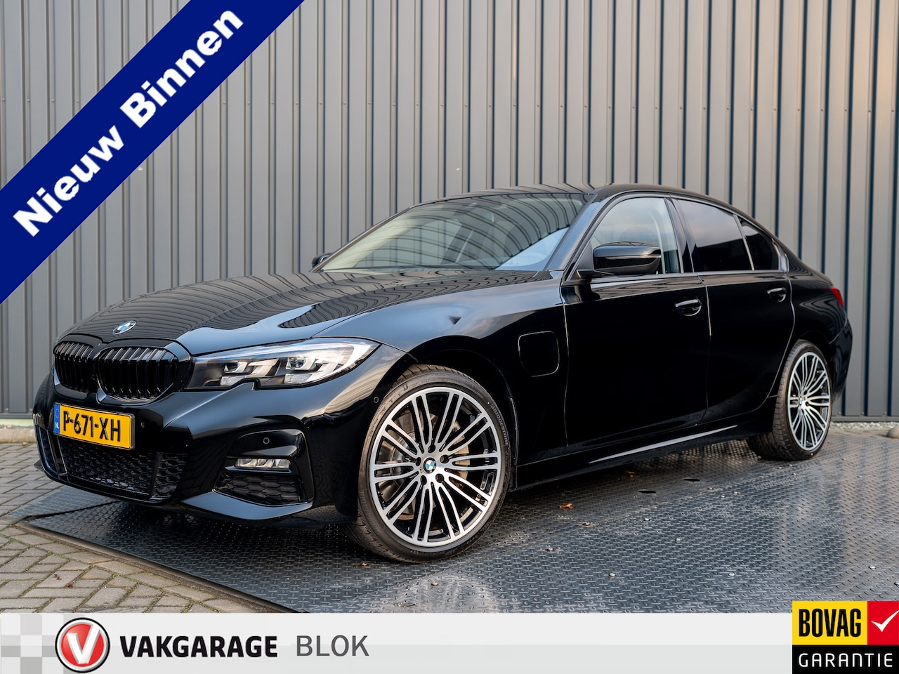 BMW 3-serie - 330e High Executive | 19'' | Trekhaak afnb. | Camera | Prijs Rijklaar!! - AutoWereld.nl