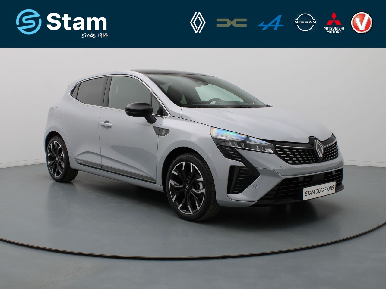 Renault Clio - STAM Limité 75 E-Tech full hybrid 145pk NIEUW! #01 van 75 360° Camera | BOSE | Leder | 9,3 - AutoWereld.nl