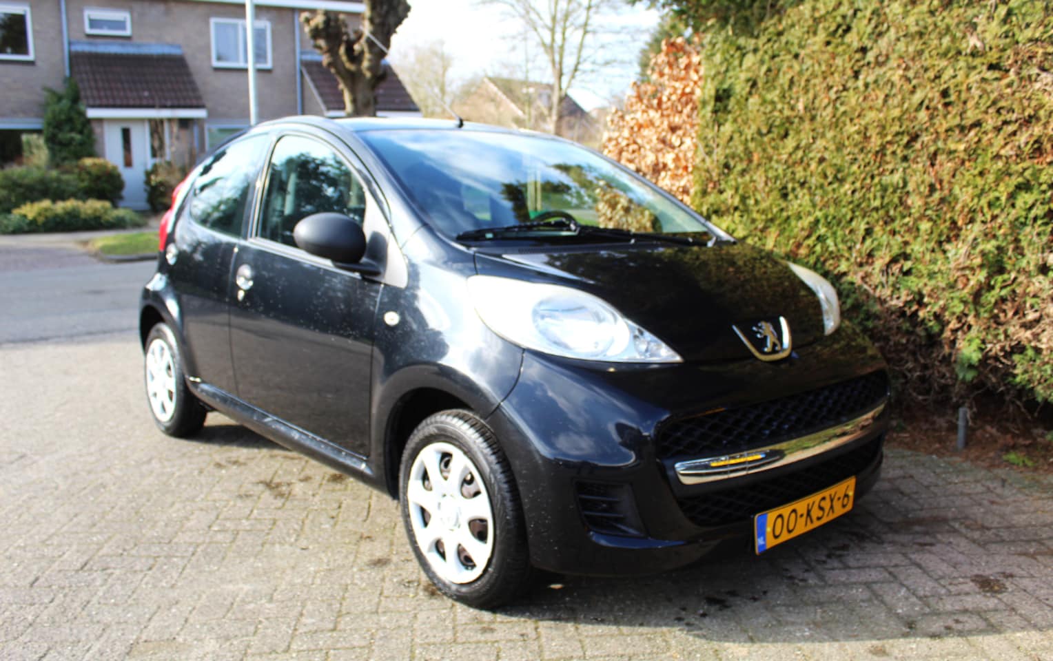 Peugeot 107 - 1.0-12V XR 1.0 12V XR 5DRS - AutoWereld.nl