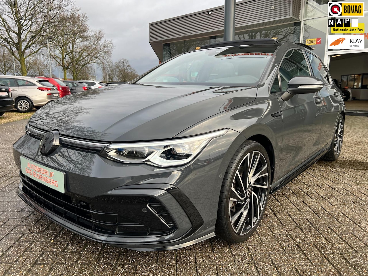 Volkswagen Golf - 1.5 eTSI 3x R-Line, IQ Light, Automaat, Virtual cockpit, Apple carplay, Navi, Dab, Panodak - AutoWereld.nl