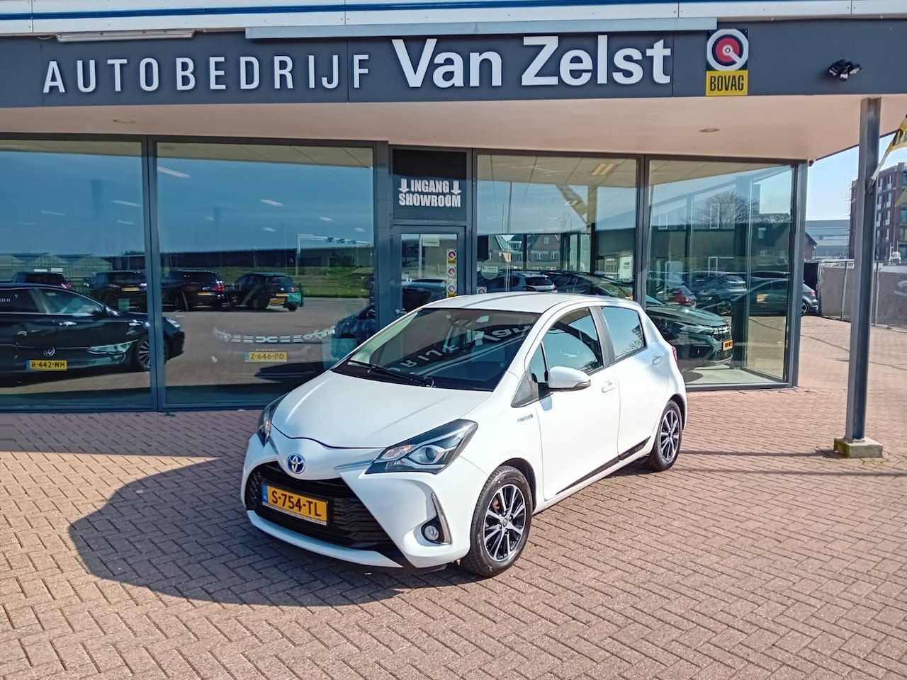 Toyota Yaris - 1.5 Hybrid Active Automaat, Airco(automatisch), Multimediasysteem, Bluetooth, Rijstrook de - AutoWereld.nl