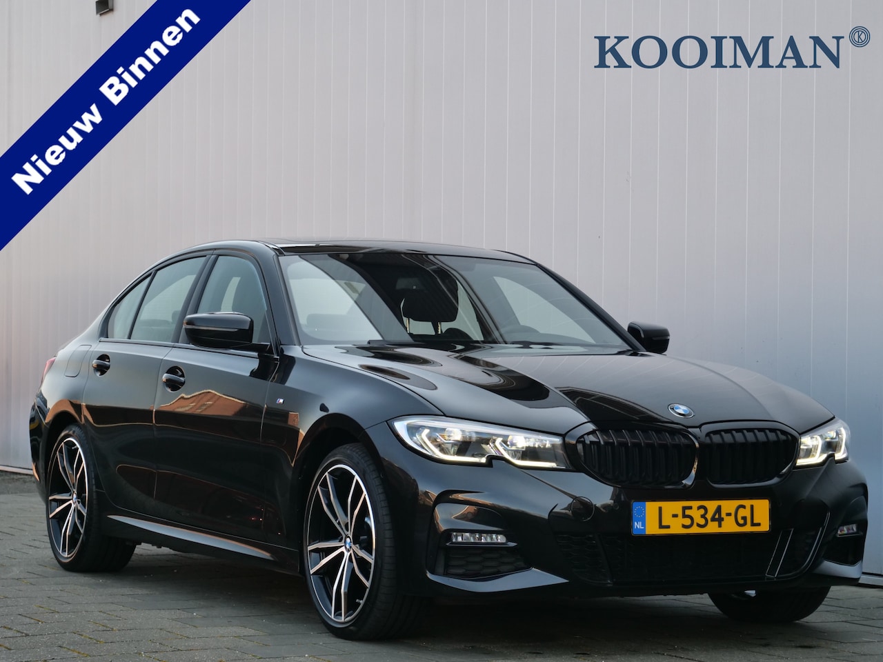 BMW 3-serie - 320e 204pk Business Edition Plus Automaat Schuifdak / Leder / Navigatie / Apple Carplay - AutoWereld.nl