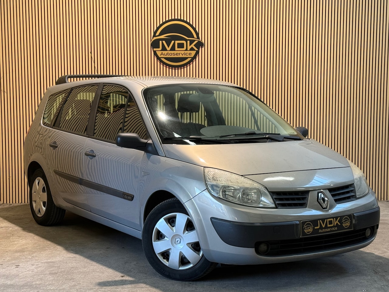 Renault Grand Scénic - 1.6-16V NAP/ 7 PERSOONS / AIRCO / CRUISE / TREKHAAK / APK - AutoWereld.nl