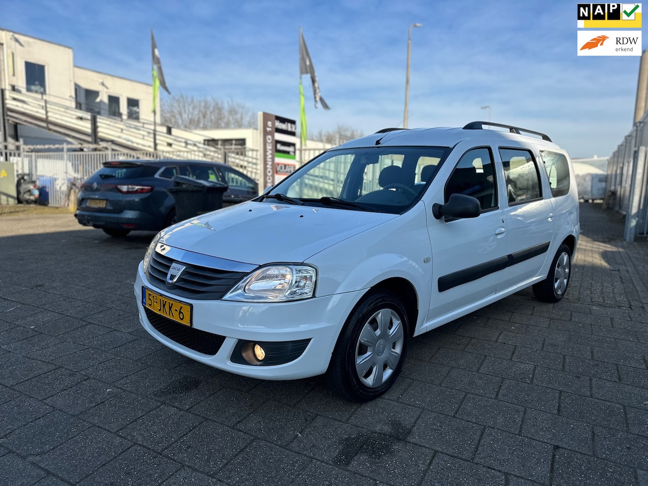 Dacia Logan MCV - 1.6 Lauréate 7p. UNIEK KILOMETERSTAND!! - AutoWereld.nl