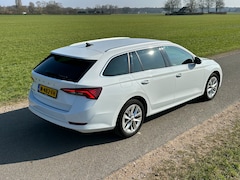 Skoda Octavia Combi - 1.0 TSI Business Edition Plus Nieuw model! | Head-Up display | LED | Camera | Elektrische verstelbare Stoelen | Virtual