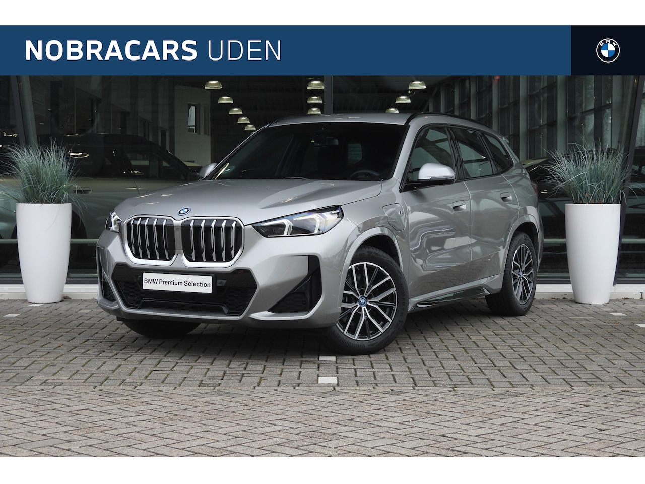 BMW X1 - xDrive25e High Executive M Sport Automaat / Trekhaak / Sportstoelen / Stoelverwarming / Ad - AutoWereld.nl