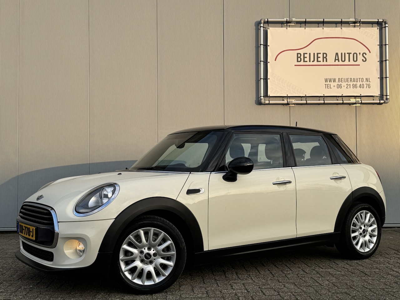 MINI Cooper - Mini 1.5 Business Automaat Navigatie/Airco/16inch. - AutoWereld.nl