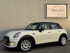 MINI Cooper - 1.5 Business Automaat Navigatie/Airco/16inch