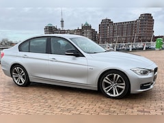 BMW 3-serie - 320d EfficientDynamics Upgrade Edition Sport line