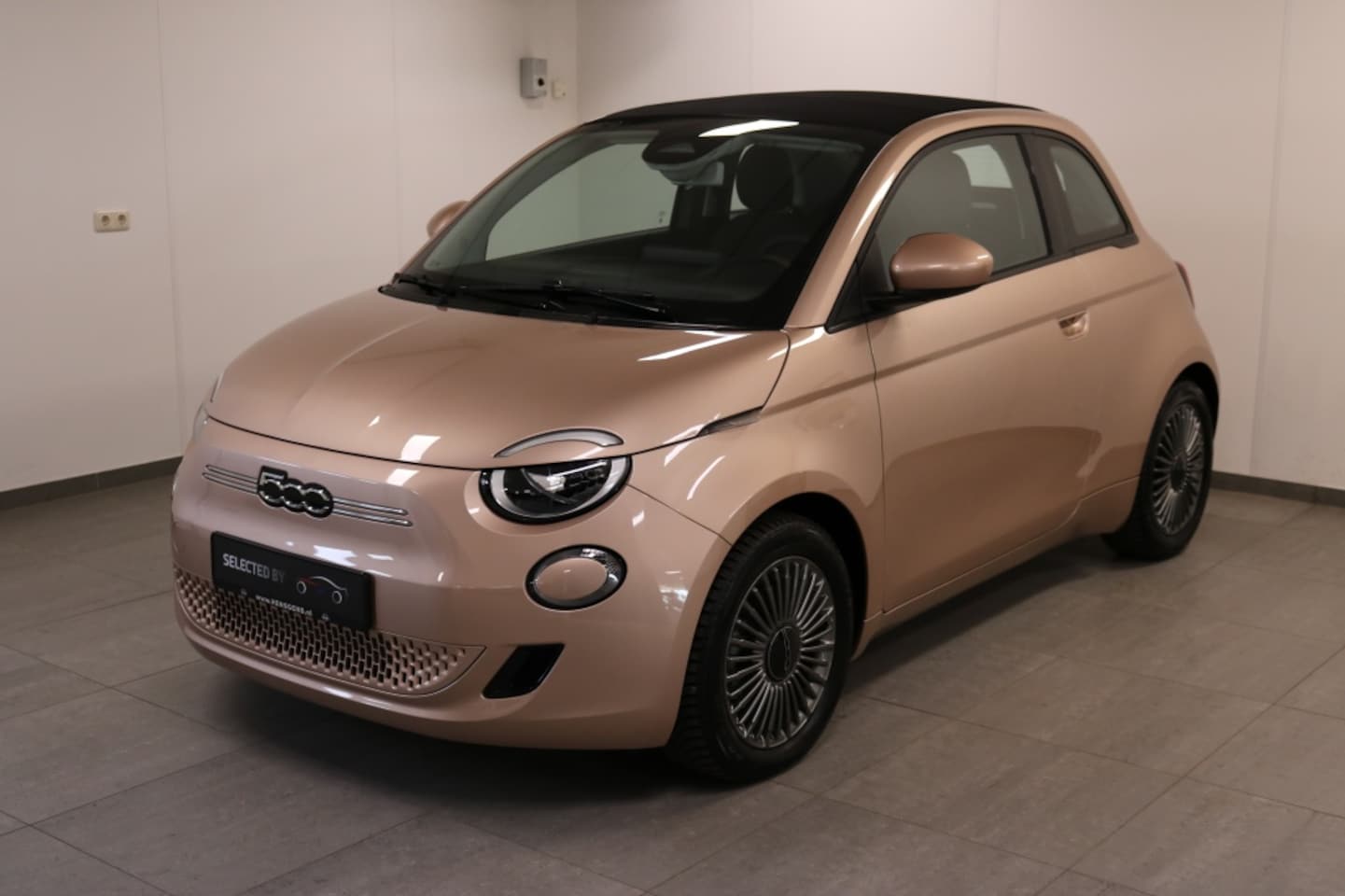 Fiat 500e - Cabrio Icon 42 kWh - AutoWereld.nl