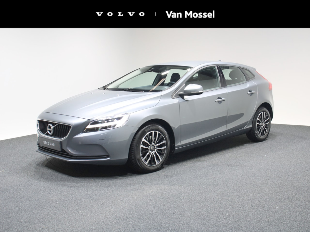 Volvo V40 - 2.0 T2 Momentum Nordic+ Park.Verwarming On Call - AutoWereld.nl