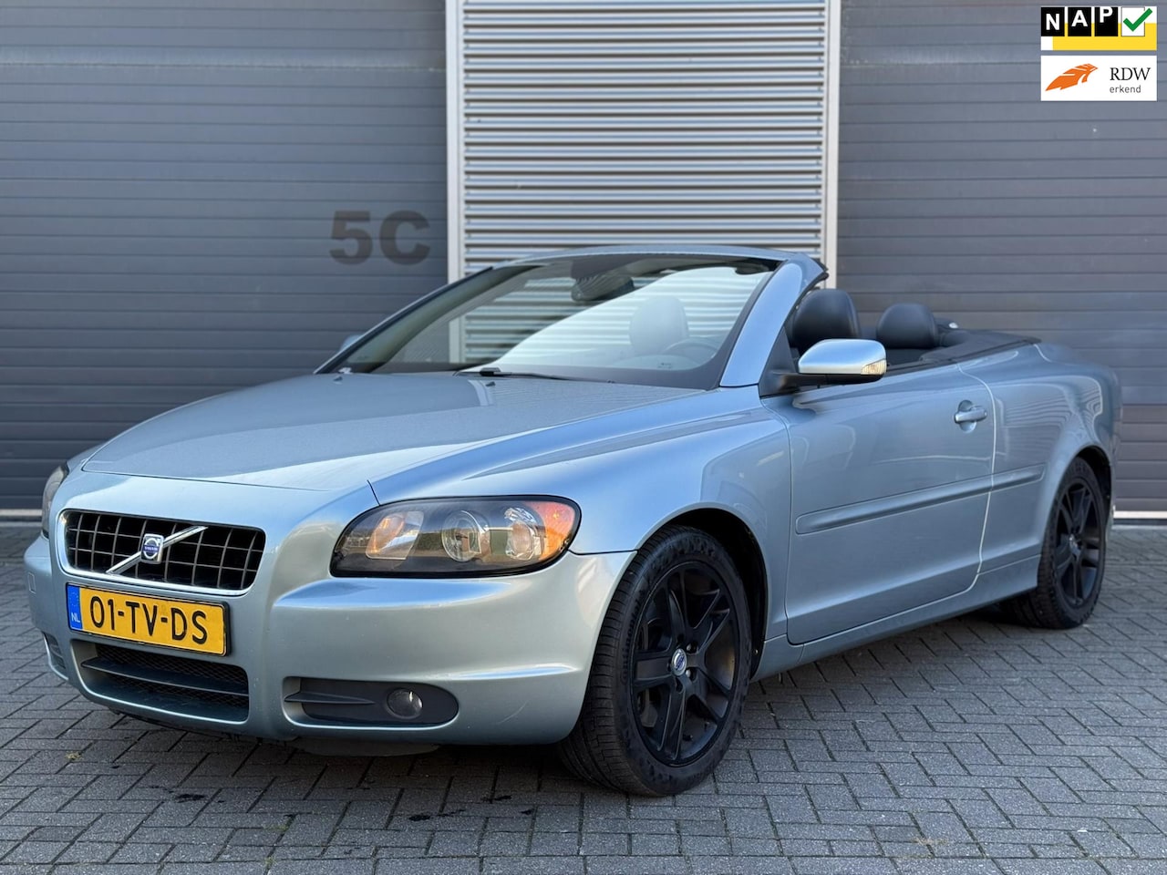 Volvo C70 Convertible - 2.4 D5 Momentum 2007 - AutoWereld.nl