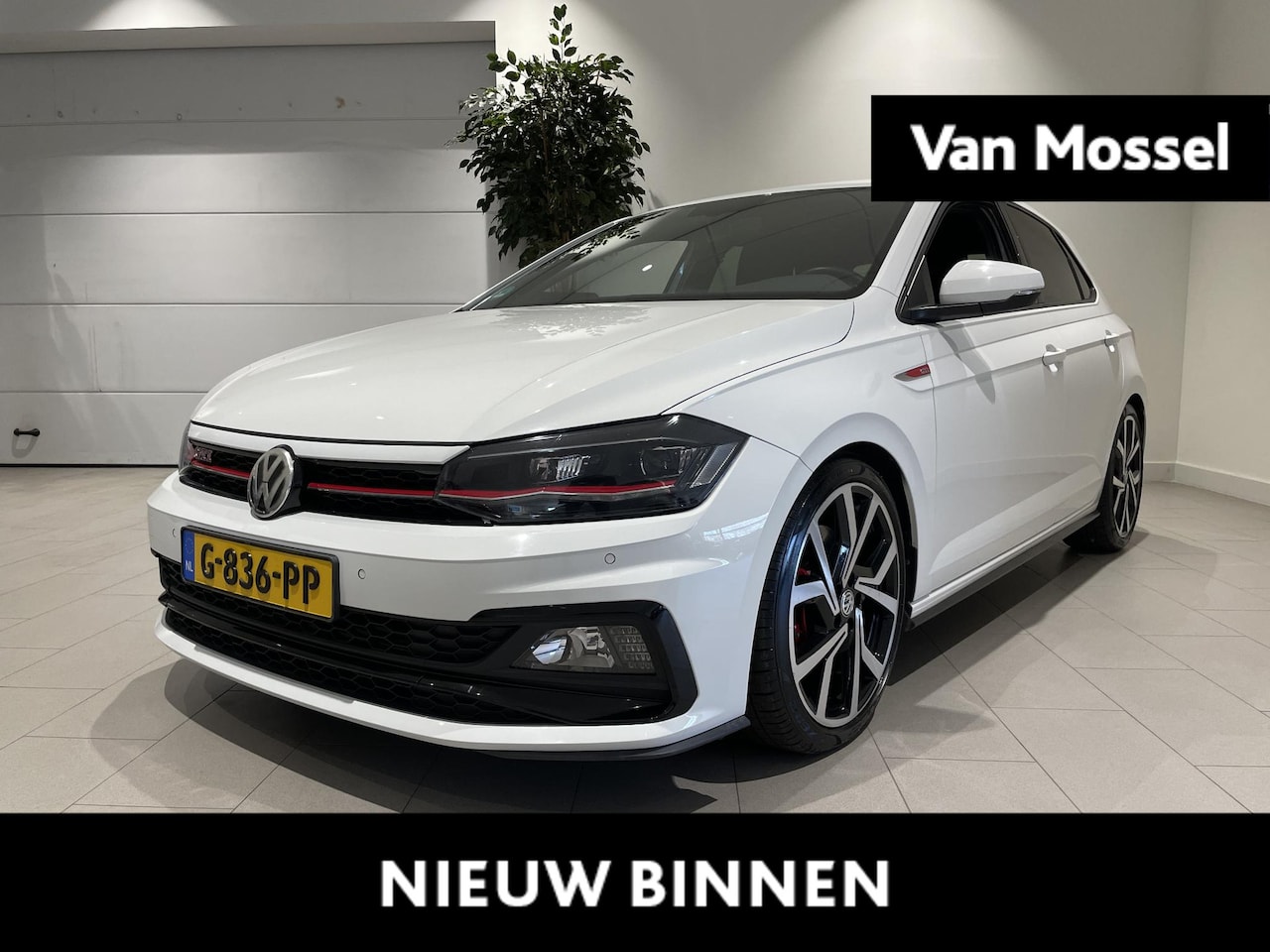 Volkswagen Polo - 2.0 TSI GTI 200 PK DSG | Automaat | Stoelverwarming | Apple Carplay | Achteruitrijcamera | - AutoWereld.nl