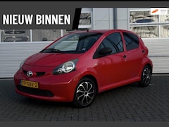 Toyota Aygo - 1.0-12V / Centrale vergrendeling / Elek ramen / Nieuwe APK / Onderhoudsbeurt /