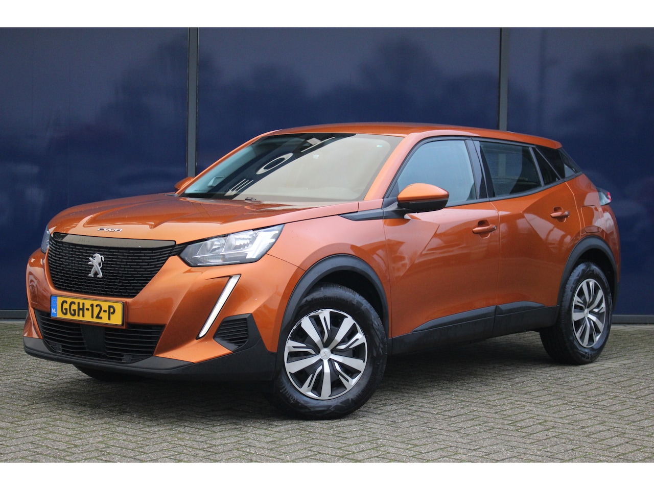 Peugeot 2008 - 1.2 100PK Active | Stoelverwarming | Apple/Android Carplay | Cruise | Airco | Bluetooth | - AutoWereld.nl