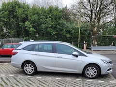 Opel Astra Sports Tourer - 1.0 Online Edition