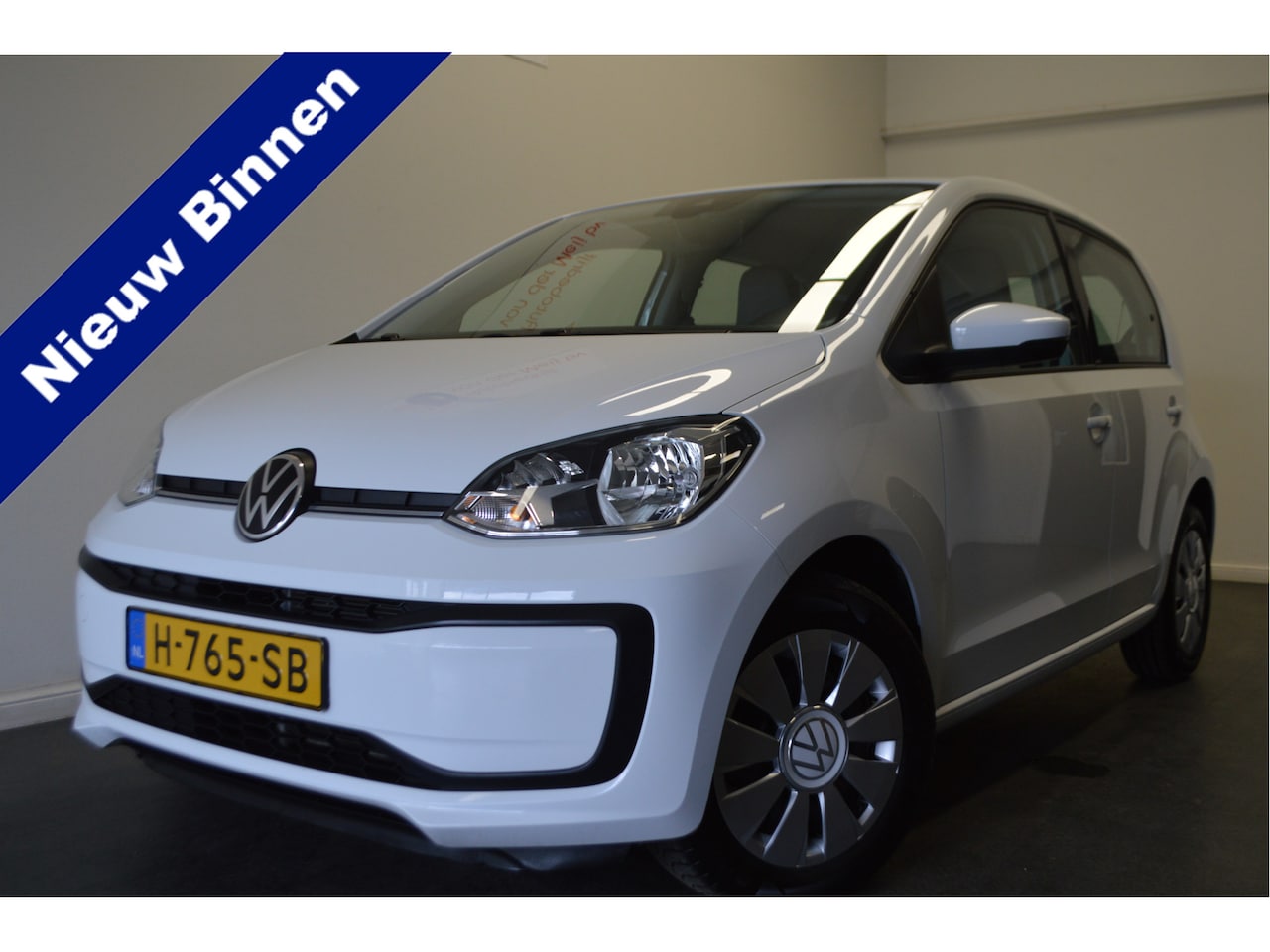 Volkswagen Up! - 1.0 BMT move up! 1.0 BMT move up! , AIRCO , BL TOOTH , EL VOOR , CV AFST , - AutoWereld.nl