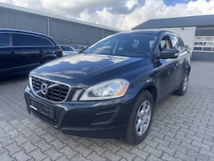 Volvo XC60 - D4 DPF 2WD Momentum 120KW 2012 Xenon