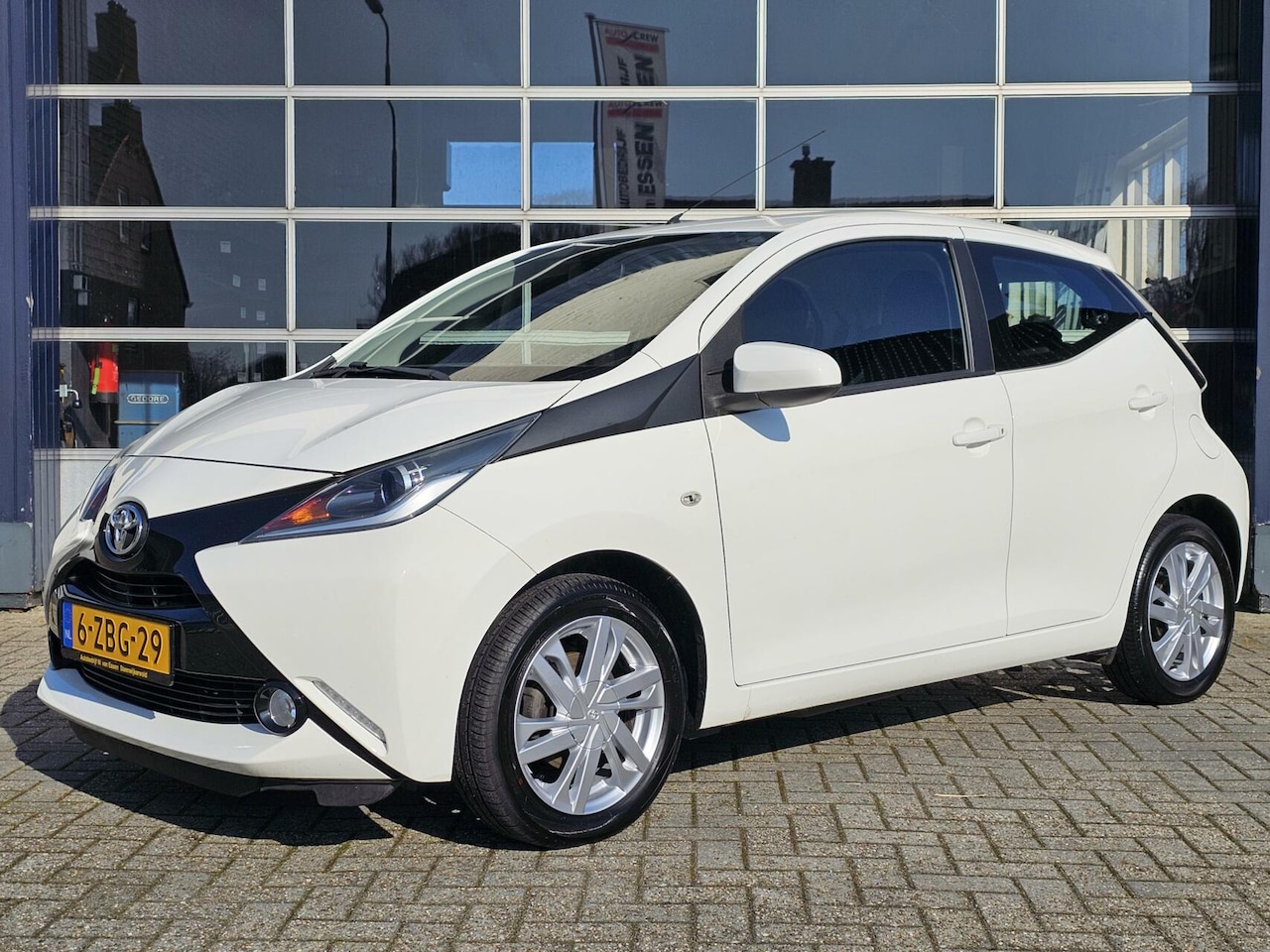 Toyota Aygo - 1.0 VVT-i x-play 1.0 VVT-i x-play - AutoWereld.nl