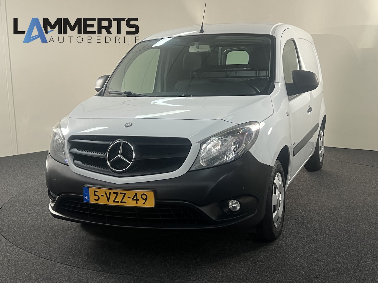 Mercedes-Benz Citan - 109 CDI BlueEFFICIENCY Stoelverw. / Airco / Bluetooth / Trekhaak - AutoWereld.nl