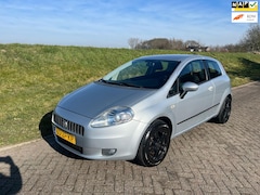 Fiat Grande Punto - 1.4i Dynamic Airco El. Ramen spiegels lm velgen 196dkm NAP Mistlampen Stoelen in hoogte ve