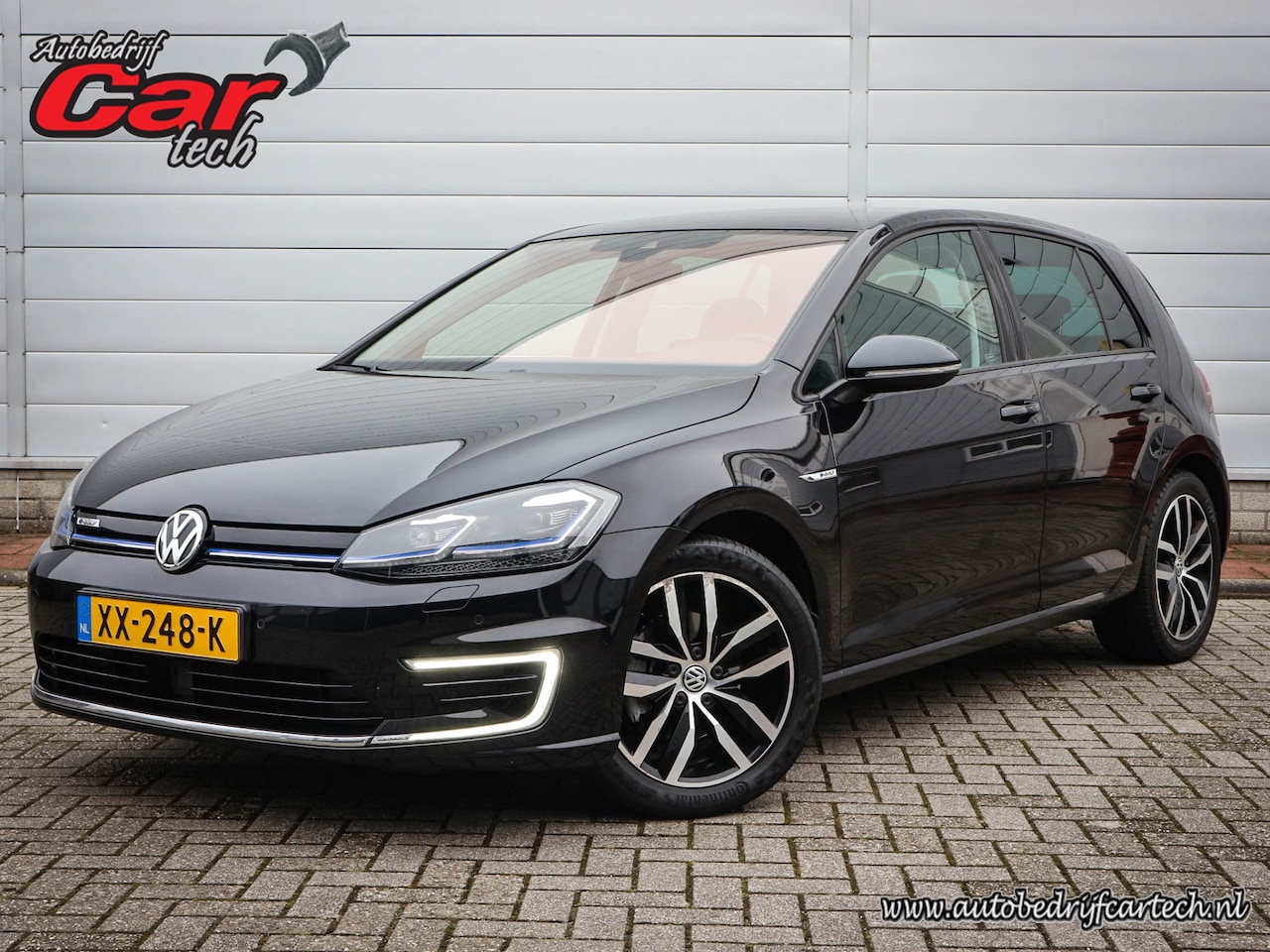 Volkswagen e-Golf - e-Golf | Clima | Cruise | Navi | Leer | 17 Inch | Pdc | Virtuele cockpit | Led | Stoelverw - AutoWereld.nl