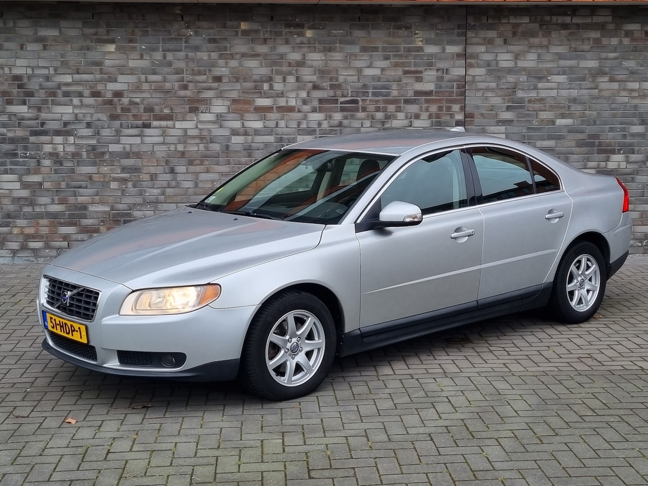 Volvo S80 - 2.5 FT Kinetic NL auto - 100% historie - APK nieuw - AutoWereld.nl