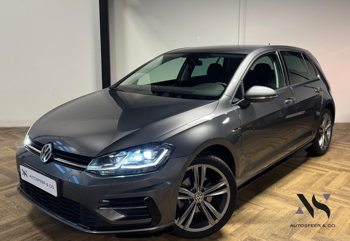 Volkswagen Golf - 1.5 TSI Highline Business R-Line PDC ACC - AutoWereld.nl