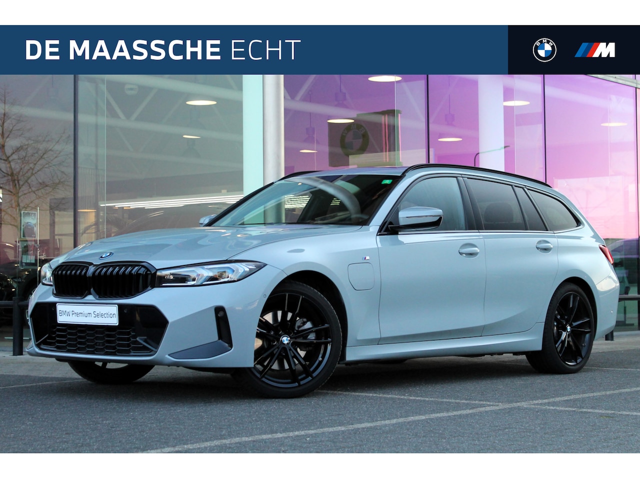 BMW 3-serie Touring - 320e High Executive M Sport Automaat / Panoramadak / Sportstoelen / Adaptieve LED / Parkin - AutoWereld.nl