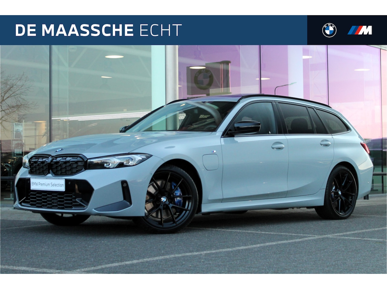 BMW 3-serie Touring - 320e High Executive M Sport Automaat / Panoramadak / Trekhaak / Sportstoelen / Stoelverwar - AutoWereld.nl