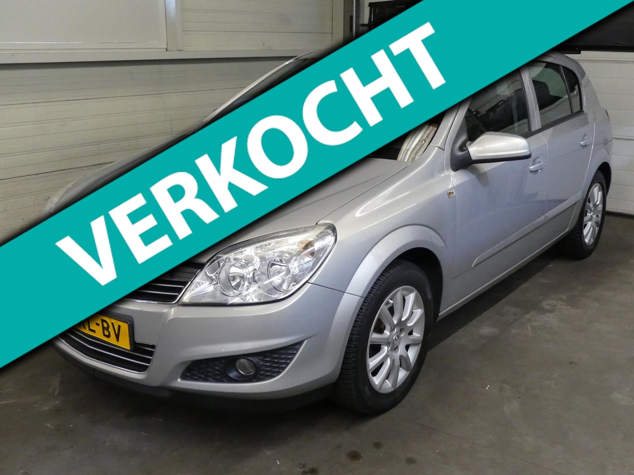 Opel Astra - 1.4 Tempt - Airco - Cruise Control - Trekhaak - AutoWereld.nl